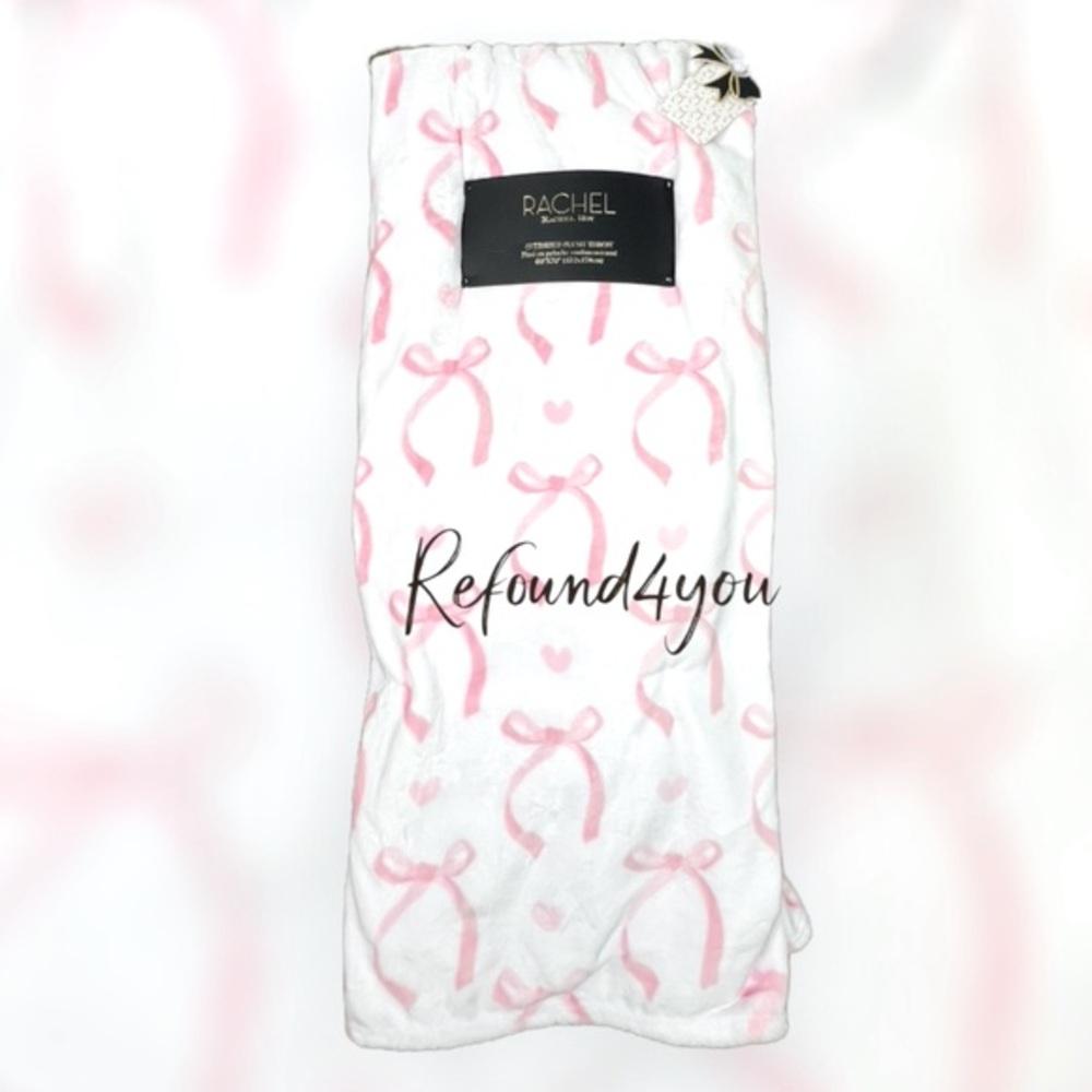 Rachel Roy - ‘Soft Pink/White Bows’ plush oversized throw. 60” x 70”. NWT.